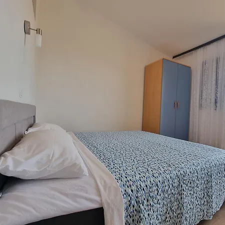 6621a * Starigrad Paklenica